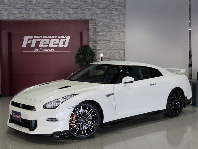 NISSAN / GT-R