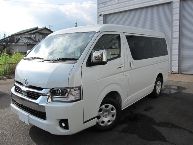 TOYOTA / HIACE wagon