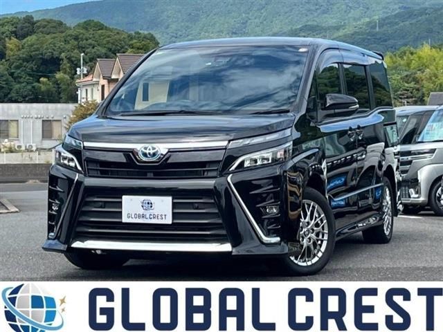 TOYOTA / VOXY HYBRID