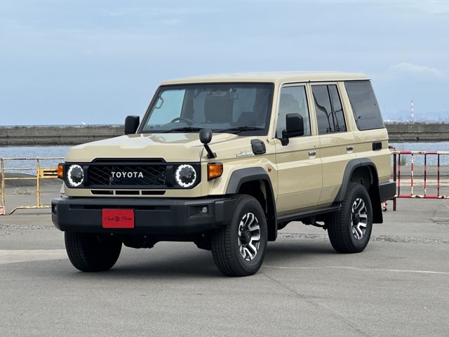 TOYOTA / LANDCRUISER 70