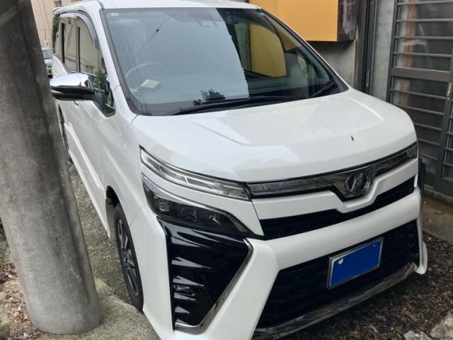 TOYOTA / VOXY