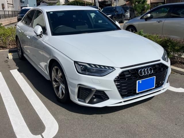 AUDI / AUDI A4