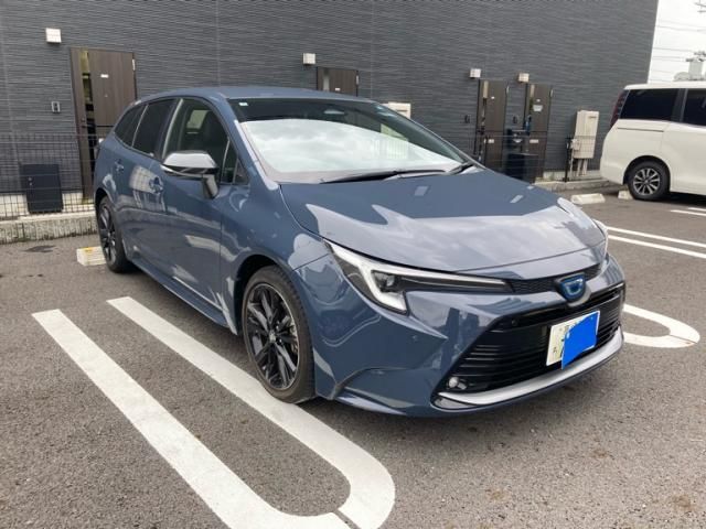 TOYOTA / COROLLA TOURING HYBRID