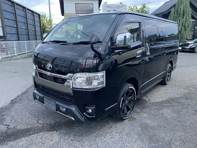 TOYOTA / HIACE van 4WD