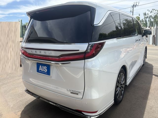 TOYOTA / ﾚｸｻｽ LM500h