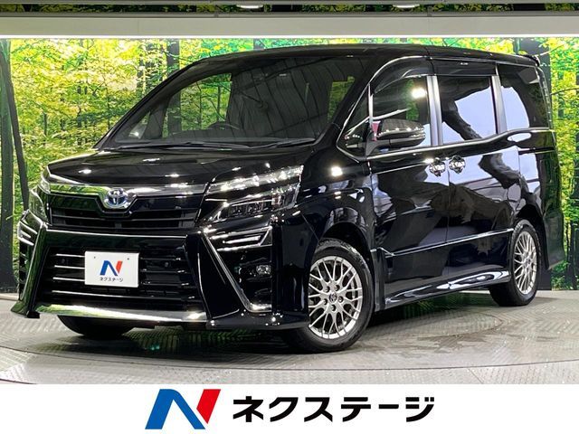 TOYOTA / VOXY HYBRID