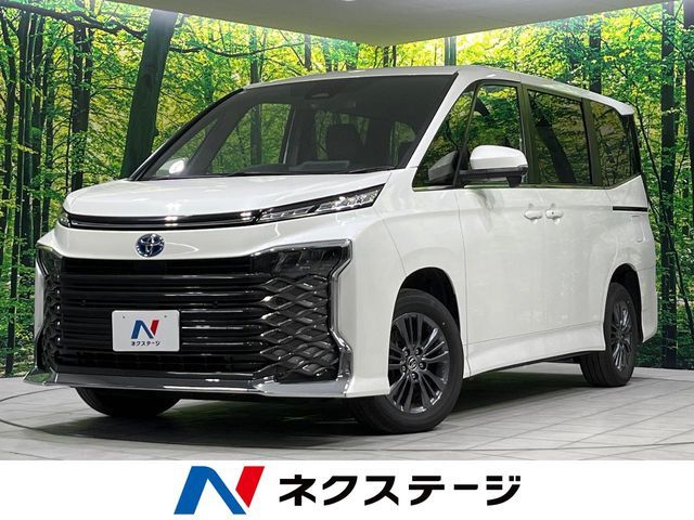 TOYOTA / VOXY HYBRID 4WD
