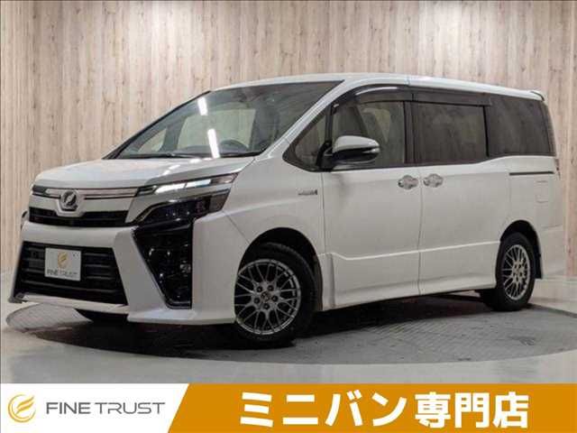 TOYOTA / VOXY HYBRID