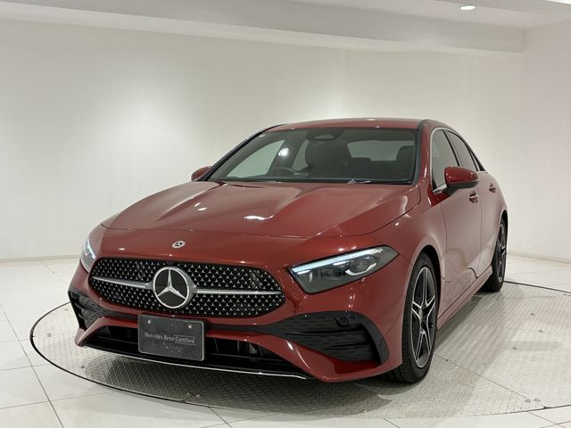 MERCEDES BENZ / MERCEDES BENZ A class sedan