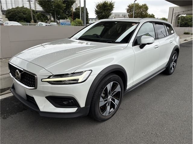 VOLVO / VOLVO V60 CROSS COUNTRY