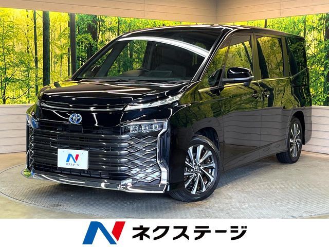 TOYOTA / VOXY HYBRID