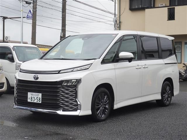 TOYOTA / VOXY