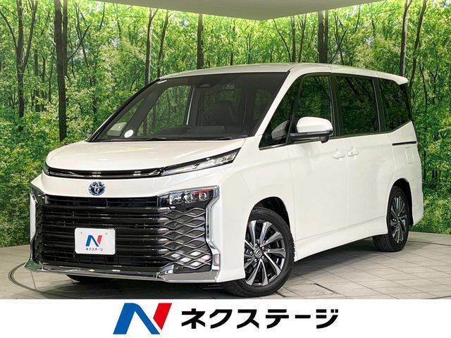 TOYOTA / VOXY HYBRID