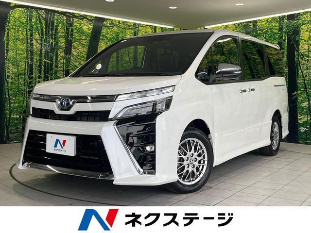 TOYOTA / VOXY HYBRID