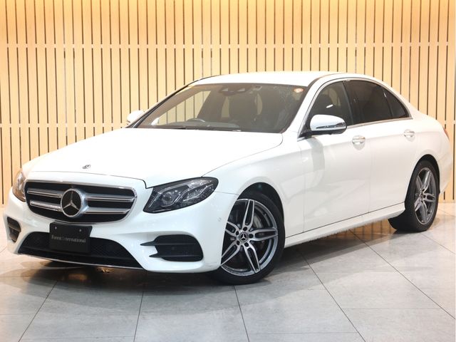 MERCEDES BENZ / MERCEDES BENZ E class sedan