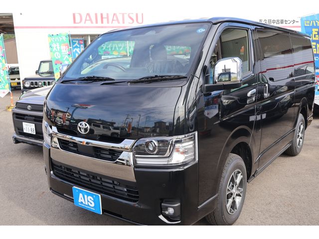 TOYOTA / HIACE van 4WD