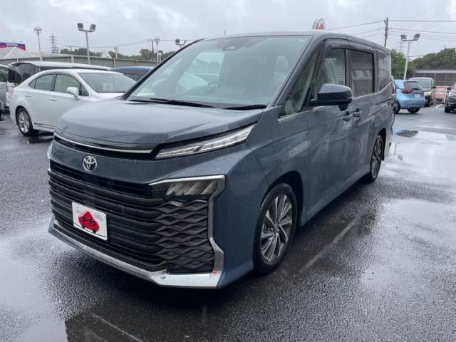 TOYOTA / VOXY