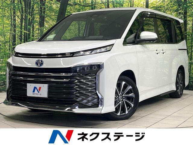 TOYOTA / VOXY HYBRID