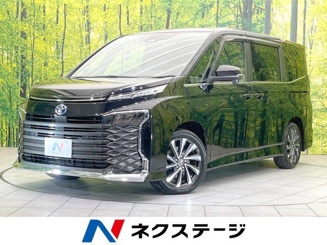 TOYOTA / VOXY HYBRID