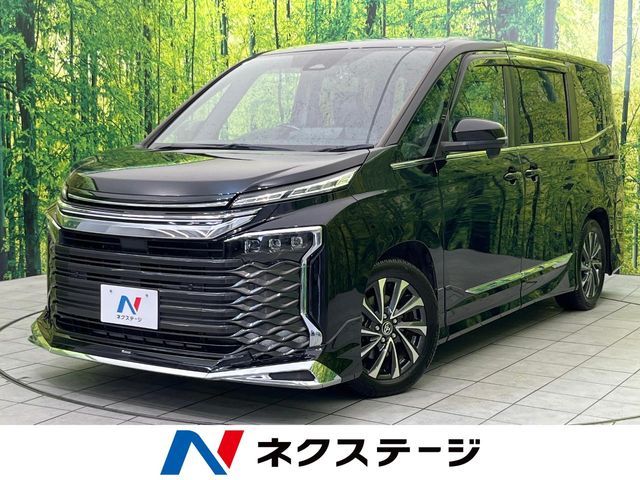 TOYOTA / VOXY HYBRID