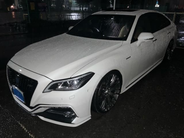 TOYOTA / CROWN sedan hybrid