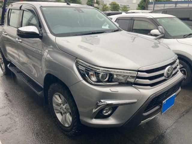 TOYOTA / ハイラックストラック４Ｄ