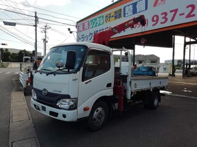 Japanese used car Ref# 1694430 HINO / DUTRO