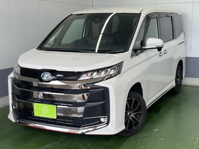 TOYOTA / NOAH HYBRID 4WD
