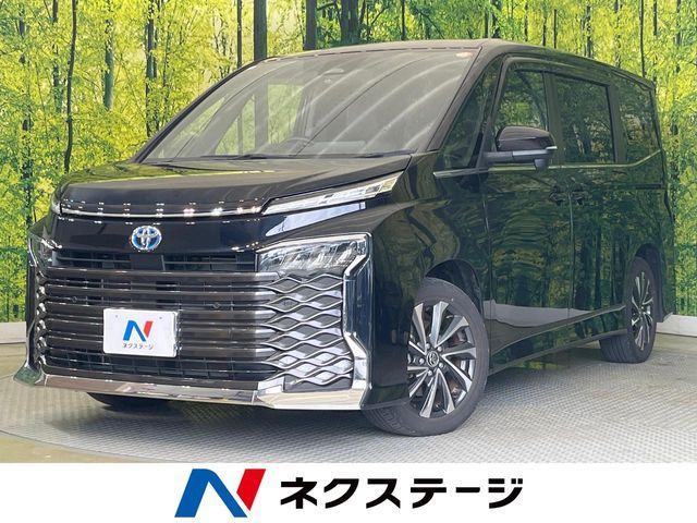 TOYOTA / VOXY HYBRID