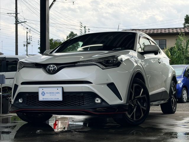 TOYOTA / C-HR 4WD