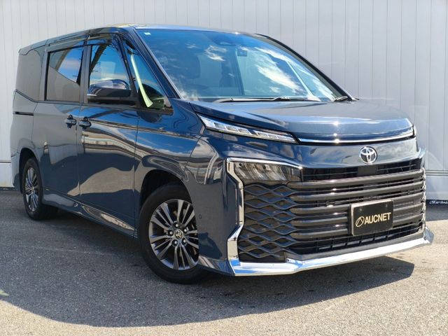 TOYOTA / VOXY
