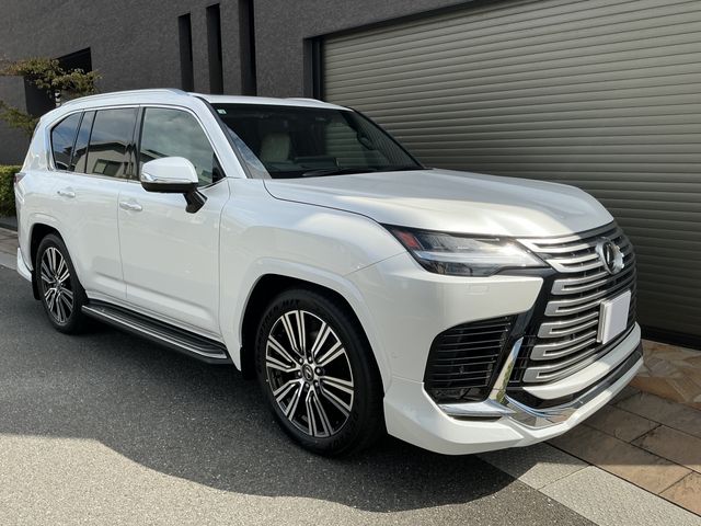 TOYOTA / LEXUS LX700h
