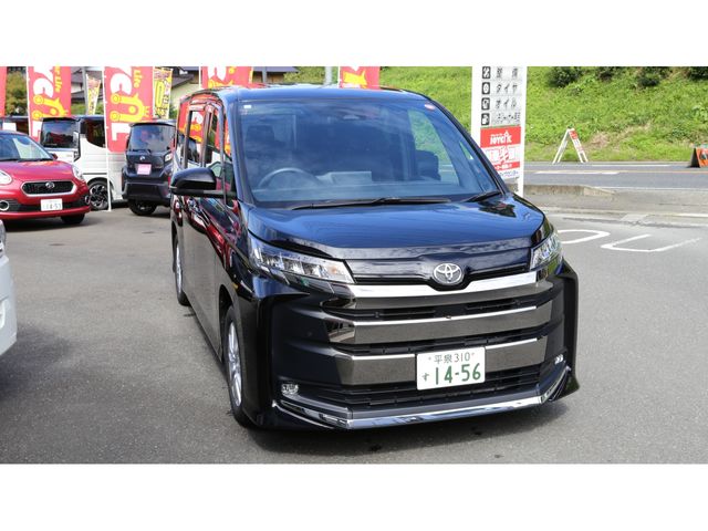 TOYOTA / NOAH