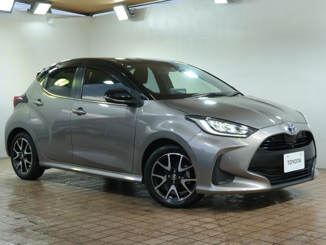TOYOTA / YARIS HYBRID