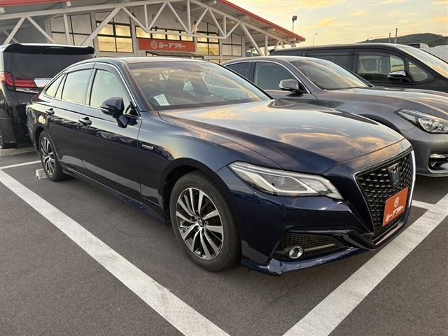 TOYOTA / CROWN sedan hybrid
