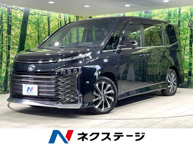 TOYOTA / VOXY HYBRID
