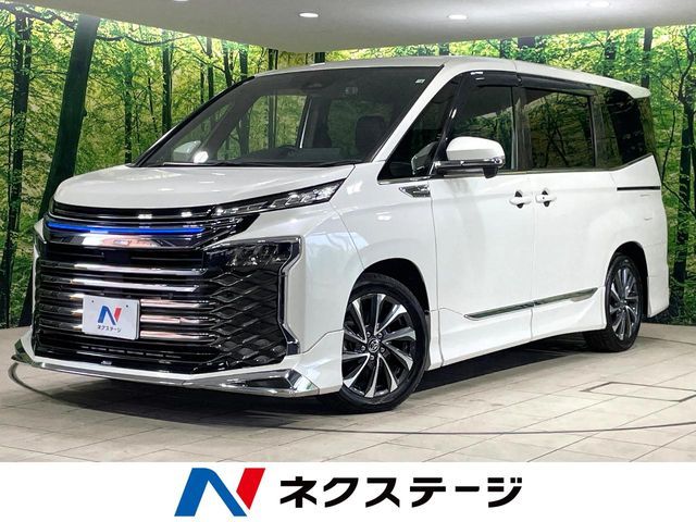 TOYOTA / VOXY HYBRID