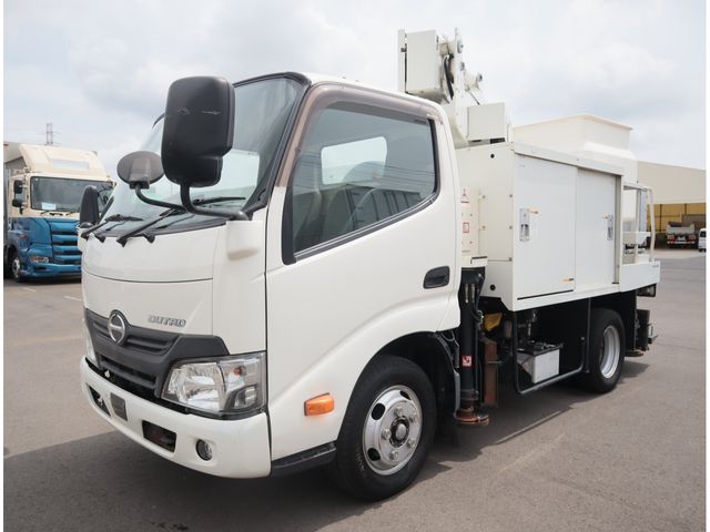 Japanese used car Ref# 1696770 HINO / DUTRO