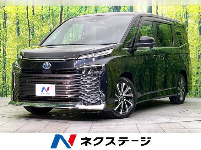TOYOTA / VOXY HYBRID