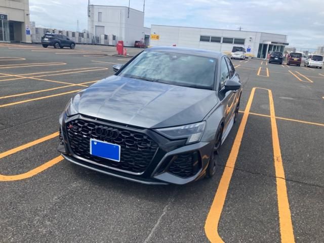 AUDI / AUDI RS3 Sedan