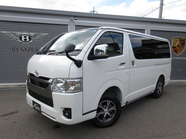TOYOTA / HIACE van 4WD