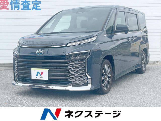 TOYOTA / VOXY HYBRID