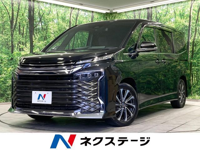 TOYOTA / VOXY HYBRID