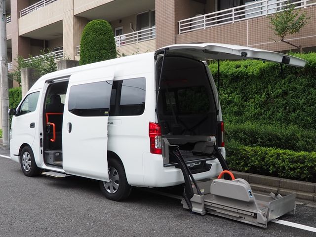 NISSAN / NV350 CARAVAN