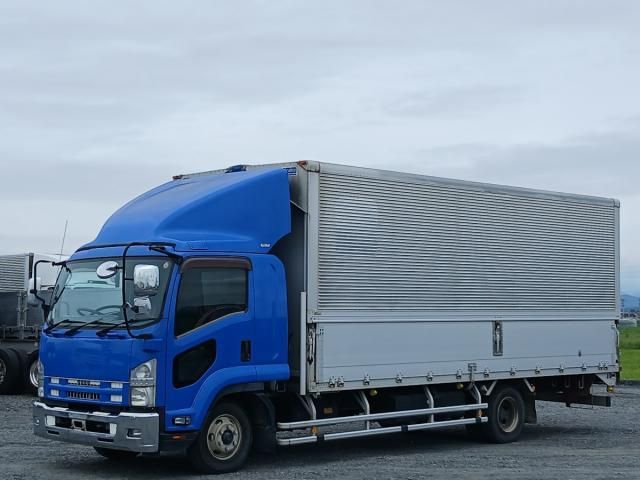 Japanese used car Ref# 1697943 ISUZU / FORWARD