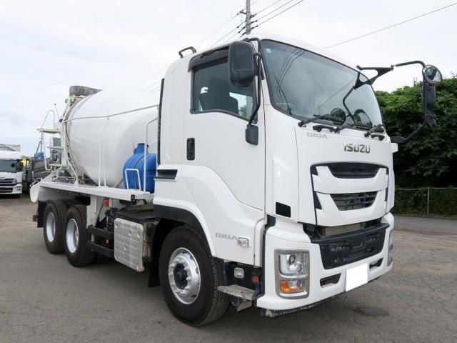 Japanese used car Ref# 1697944 ISUZU / GIGA