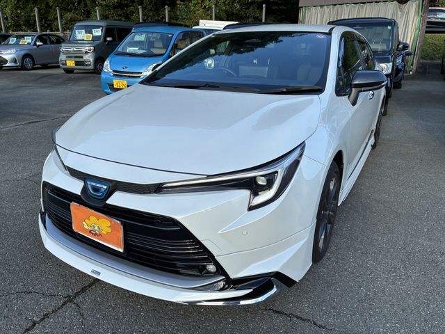 TOYOTA / COROLLA TOURING HYBRID 4WD
