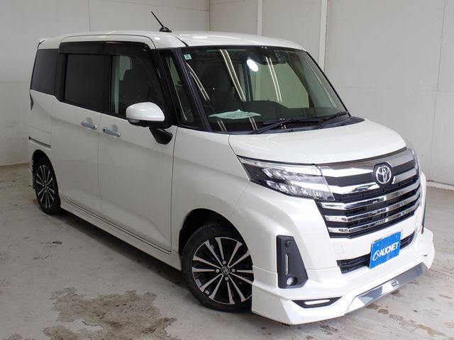 TOYOTA / ROOMY