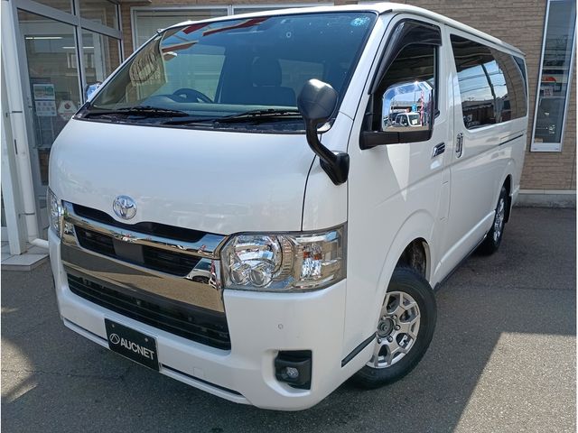TOYOTA / HIACE van 4WD
