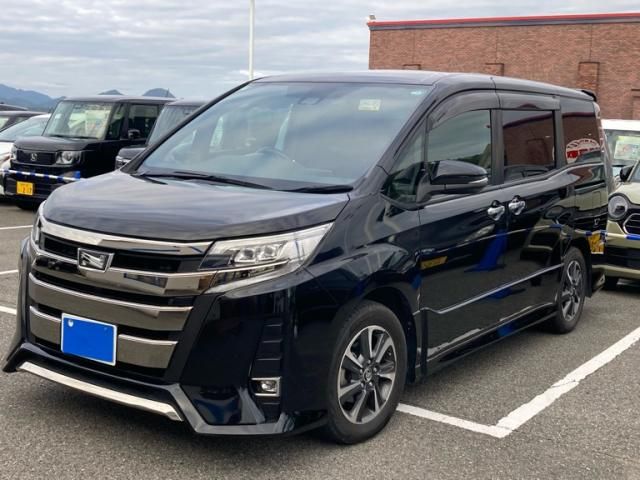 TOYOTA / NOAH